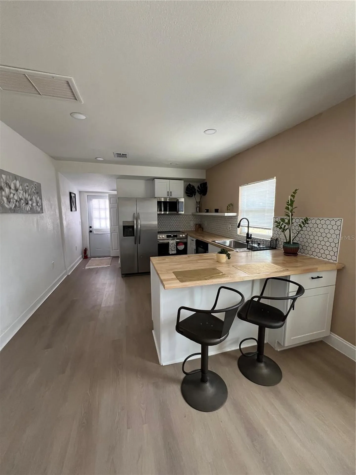 3859 9th Avenue S St Petersburg FL 33711