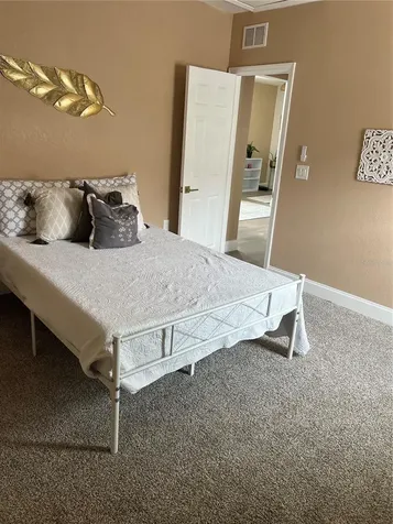 3859 9th Avenue S St Petersburg FL 33711