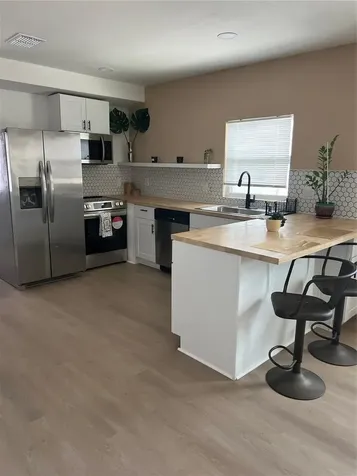 3859 9th Avenue S St Petersburg FL 33711