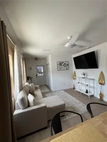 3859 9th Avenue S St Petersburg FL 33711