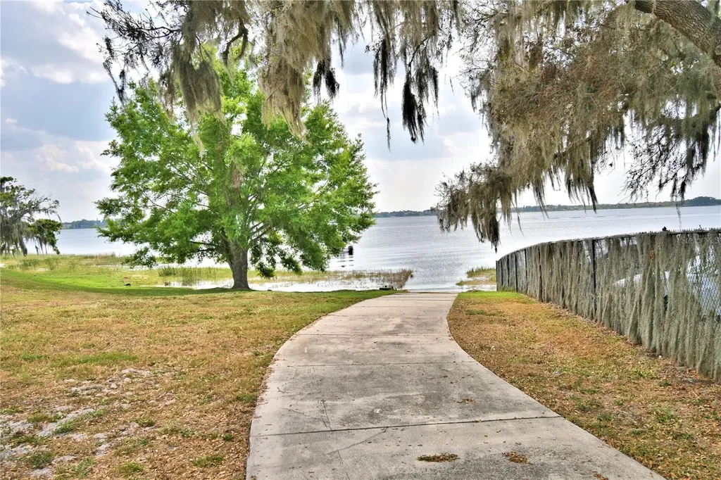 142 Morning Glory Circle Winter Haven FL 33884