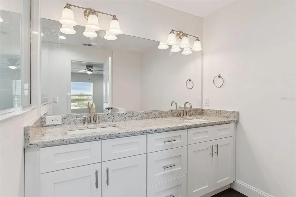 1111/1113 Jewel Avenue Lakeland FL 33805