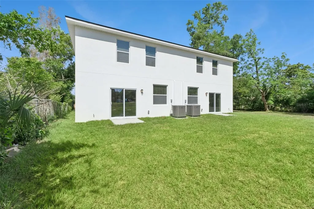 1111/1113 Jewel Avenue Lakeland FL 33805