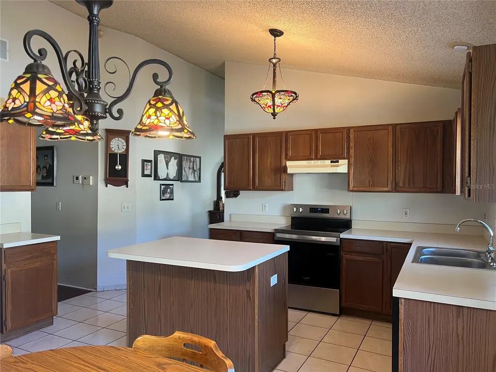 1900 River Park Boulevard Orlando FL 32817