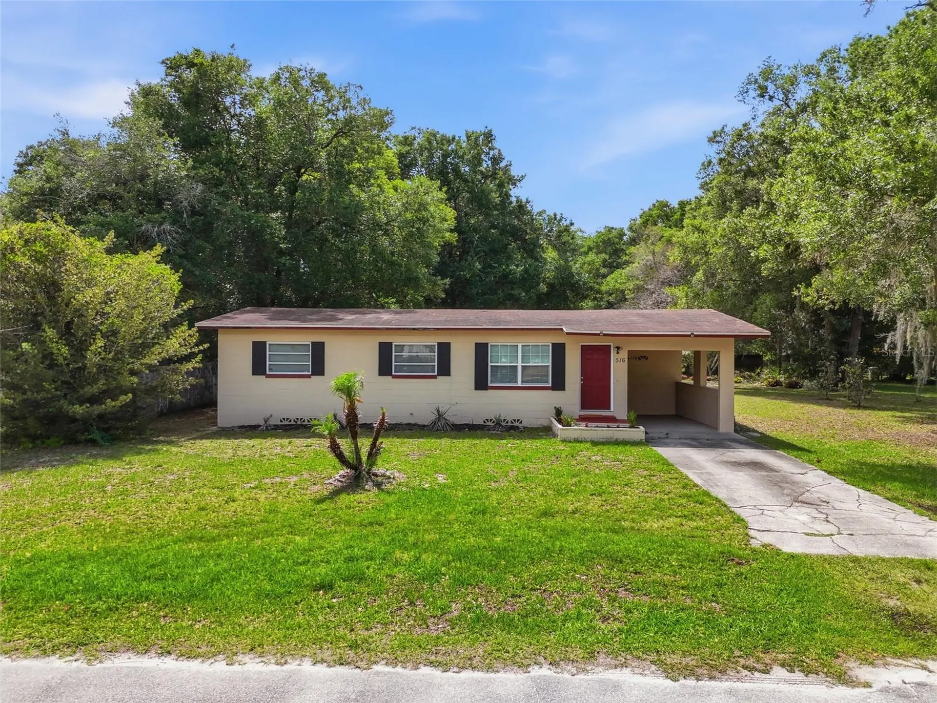 516 Land O Lakes Court Deland FL 32724