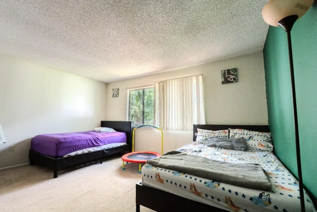 4267 S Semoran Boulevard Orlando FL 32822