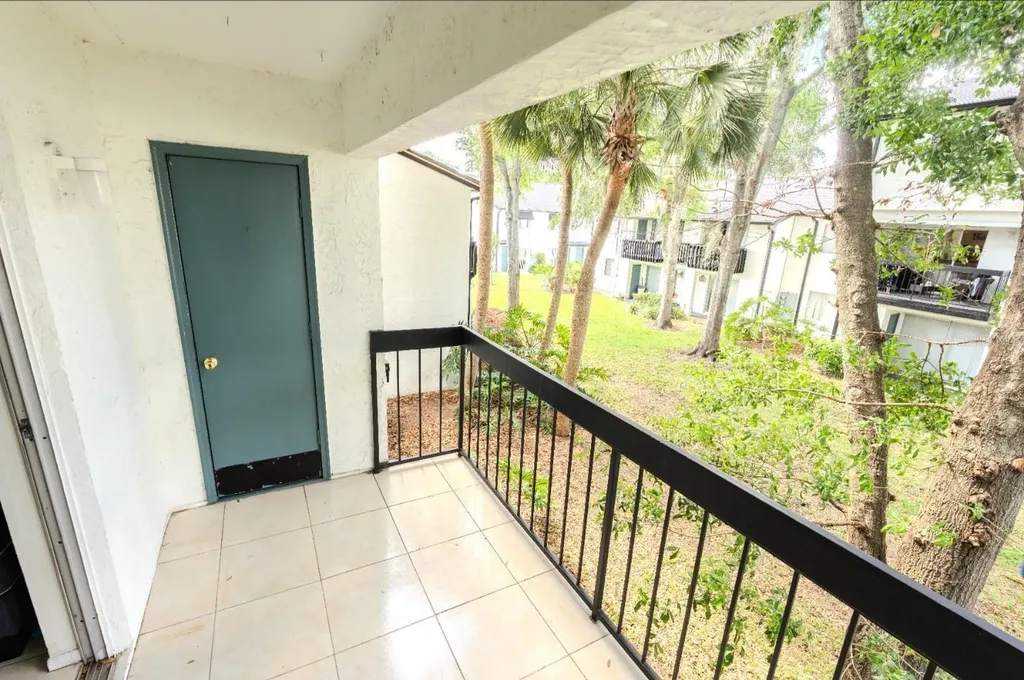4267 S Semoran Boulevard Orlando FL 32822