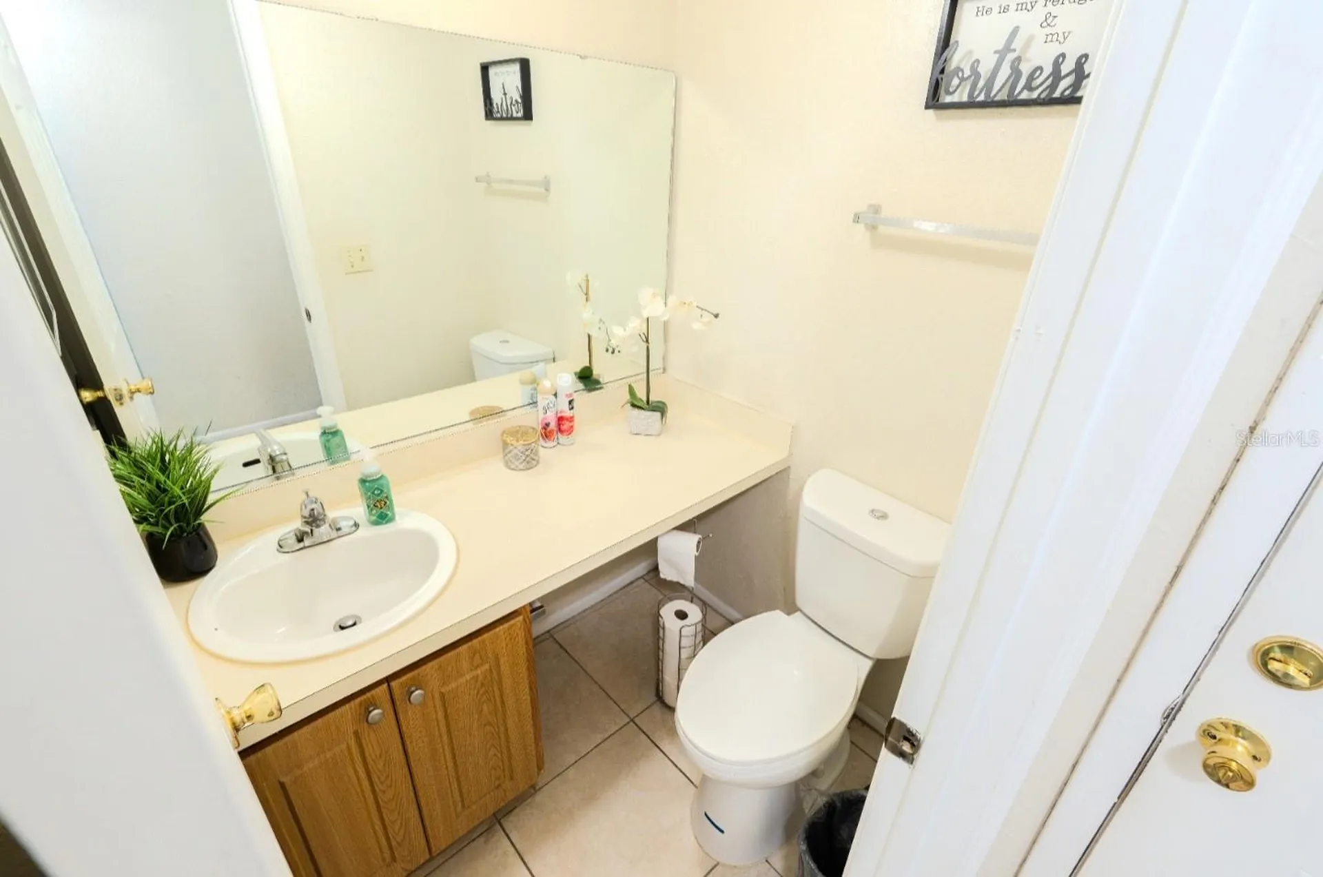 4267 S Semoran Boulevard Orlando FL 32822