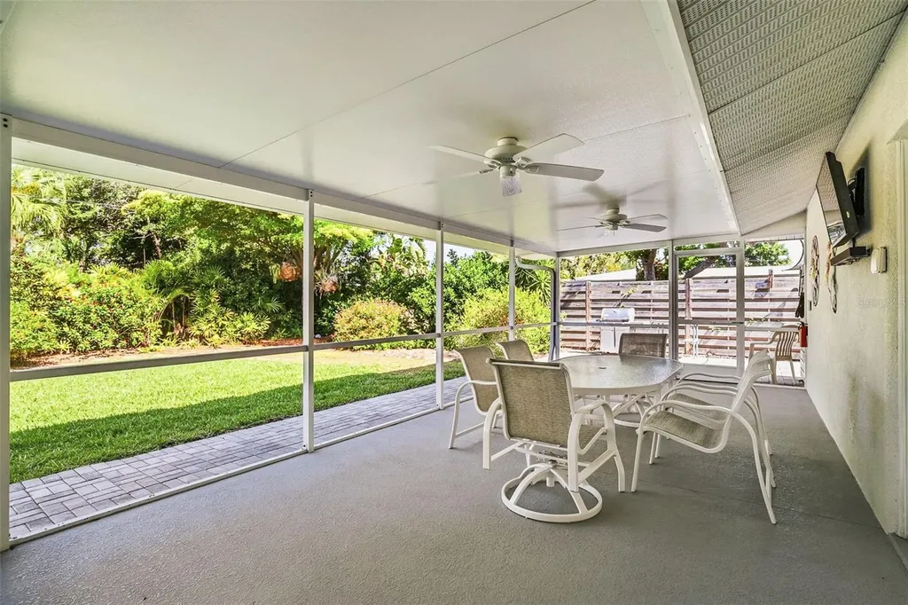 2747 Jefferson Circle Sarasota FL 34239