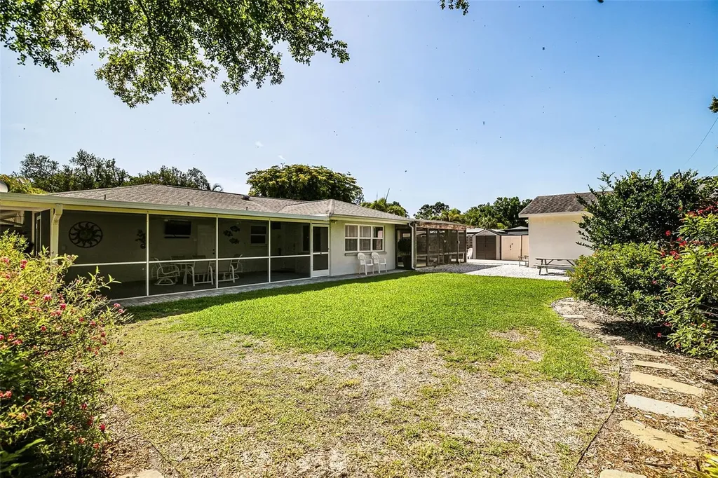 2747 Jefferson Circle Sarasota FL 34239