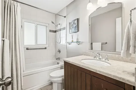 2747 Jefferson Circle Sarasota FL 34239