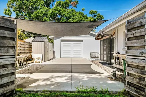 2747 Jefferson Circle Sarasota FL 34239