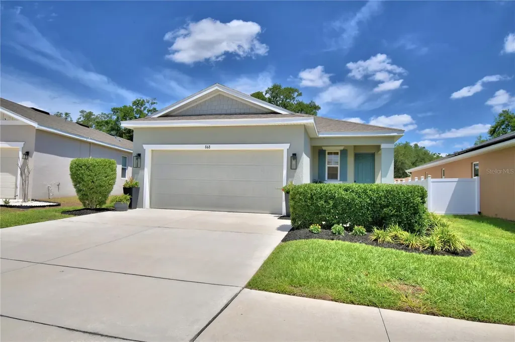 868 Blue Creek Drive Haines City FL 33844