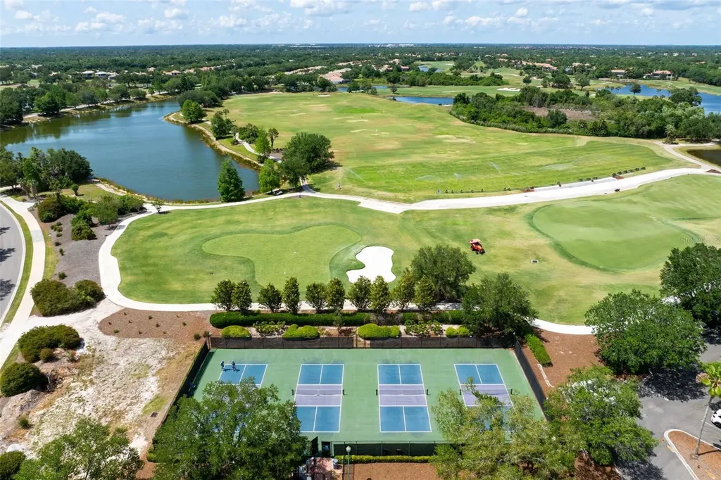 12037 Thornhill Court Lakewood Ranch FL 34202