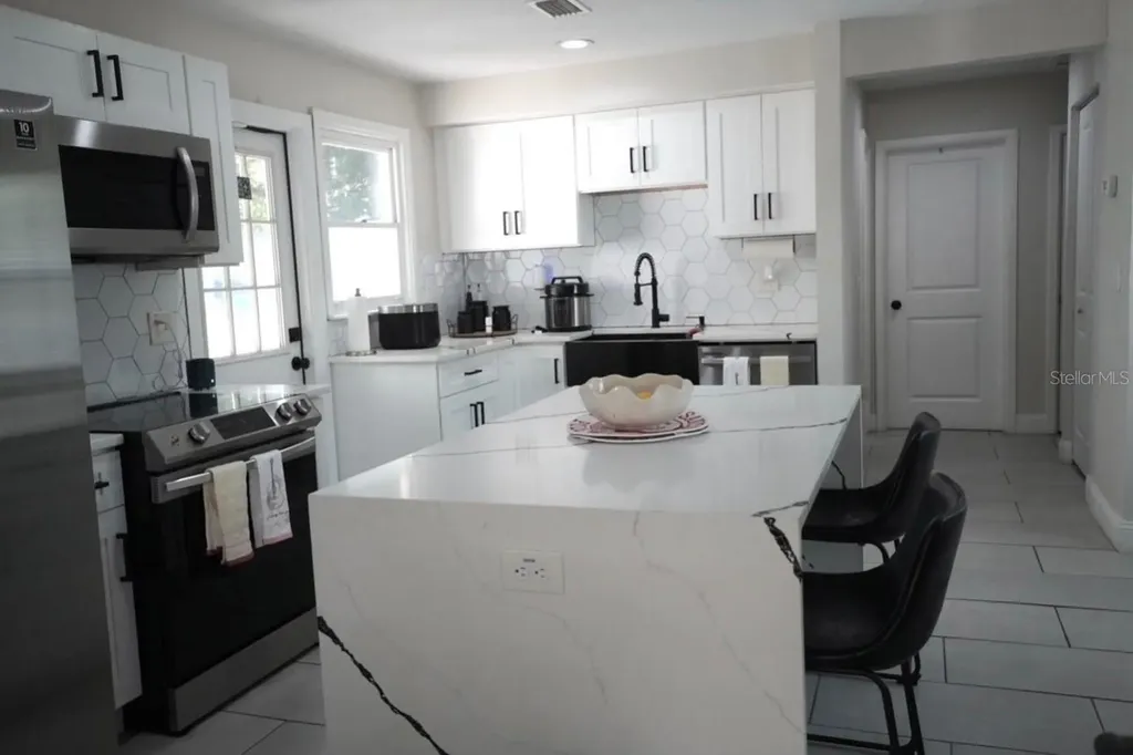 4405 N Tampania Avenue Tampa FL 33614