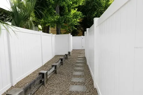 4405 N Tampania Avenue Tampa FL 33614