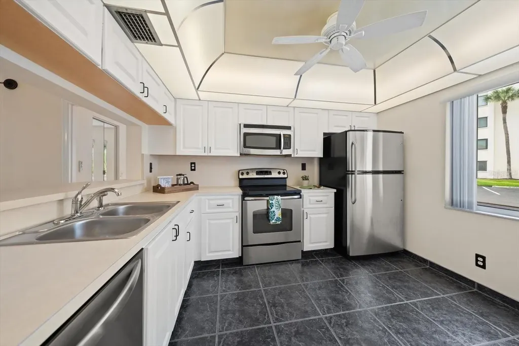 5532 Puerta Del Sol Boulevard S St Petersburg FL 33715