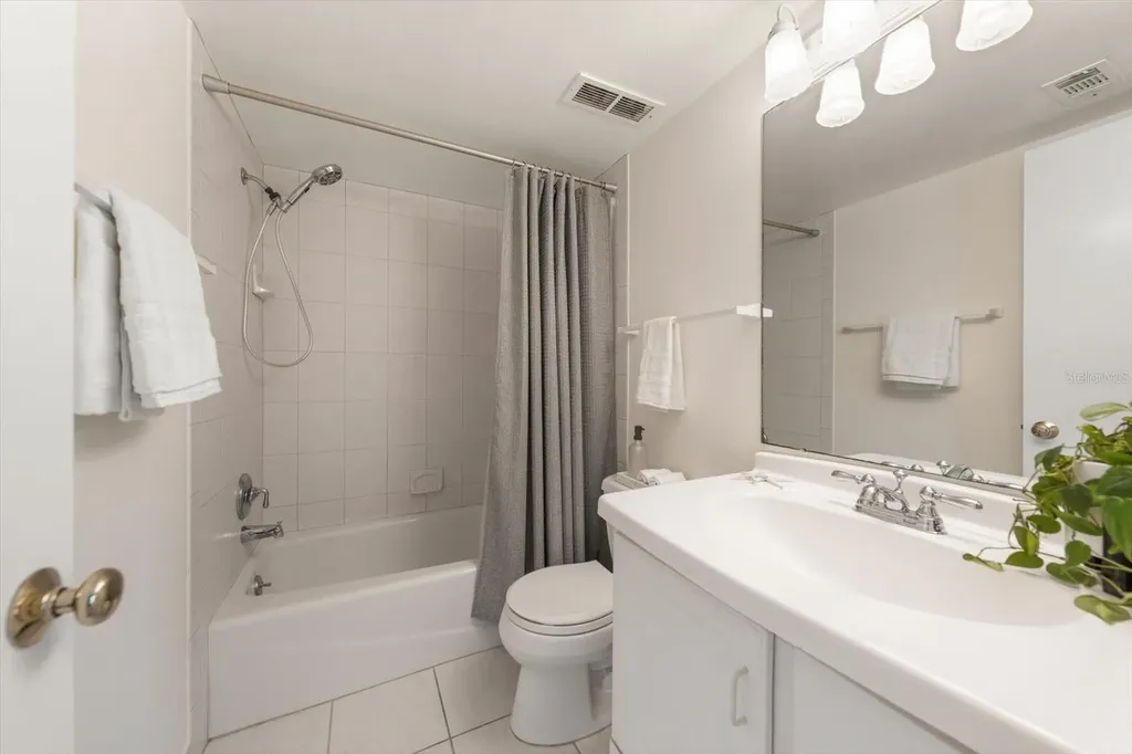 5532 Puerta Del Sol Boulevard S St Petersburg FL 33715