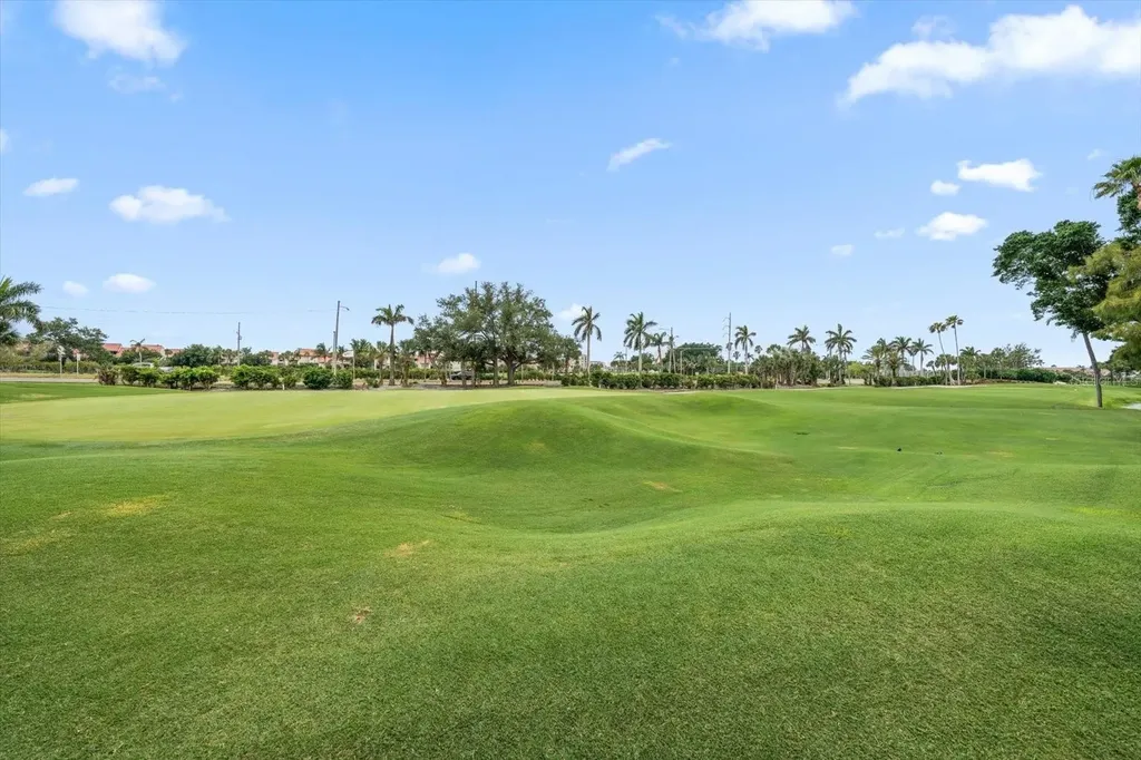 5532 Puerta Del Sol Boulevard S St Petersburg FL 33715