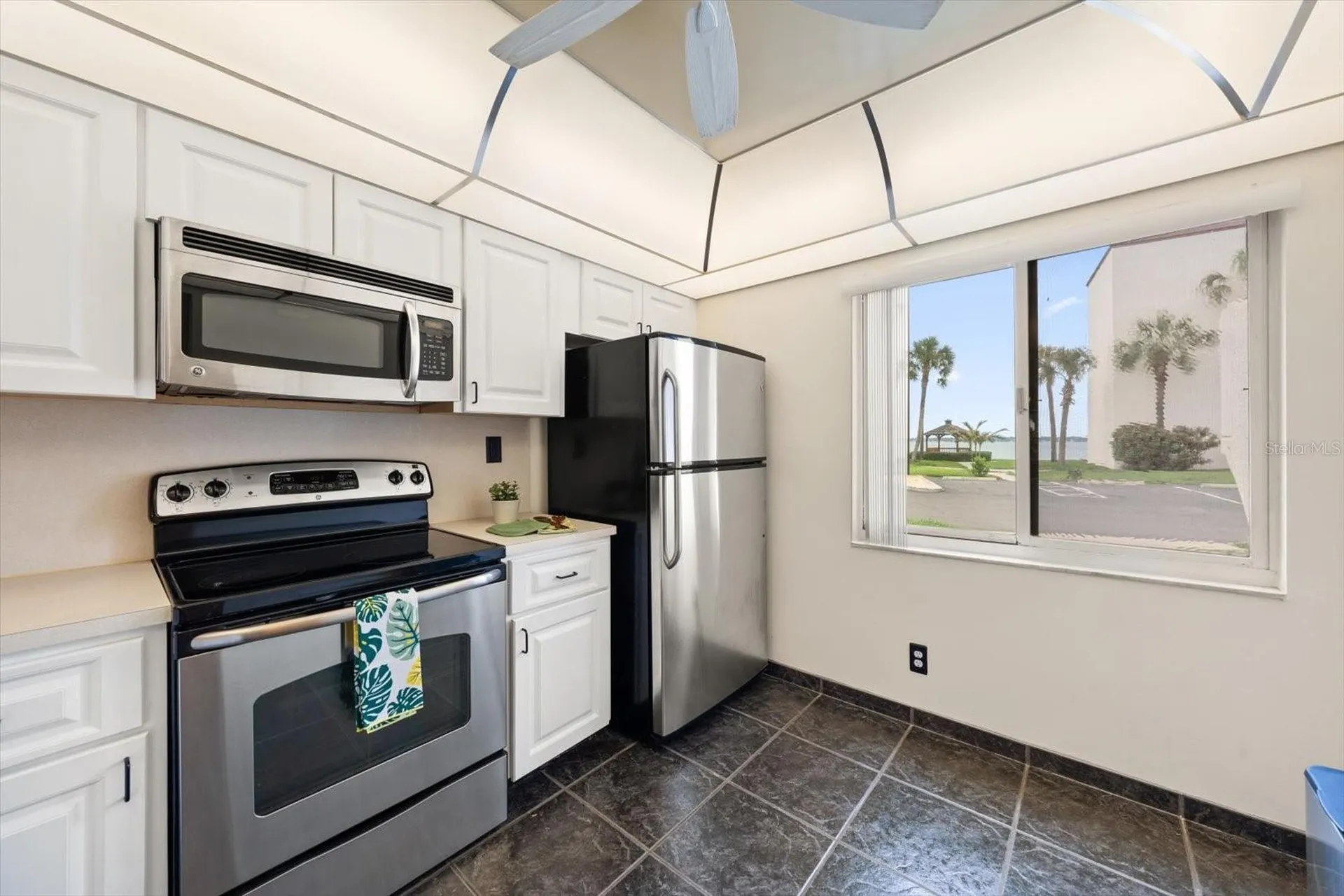 5532 Puerta Del Sol Boulevard S St Petersburg FL 33715