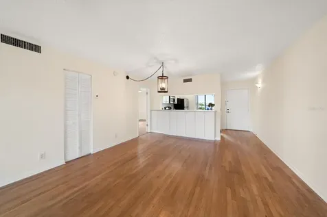 5532 Puerta Del Sol Boulevard S St Petersburg FL 33715