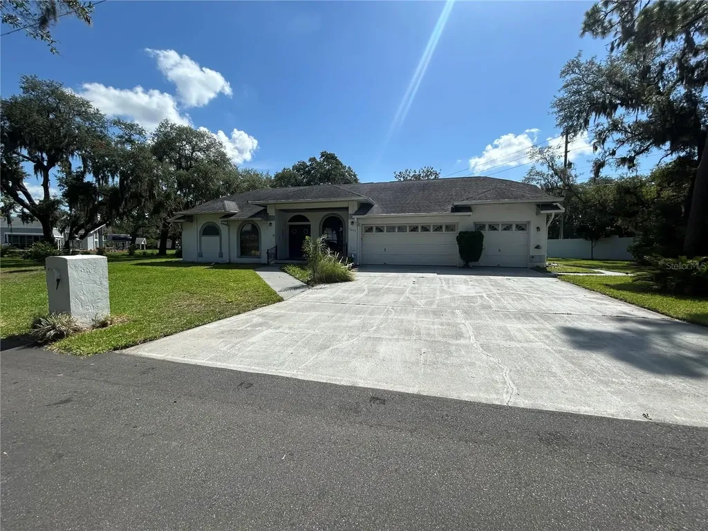 5235 Post Lane Lakeland FL 33809