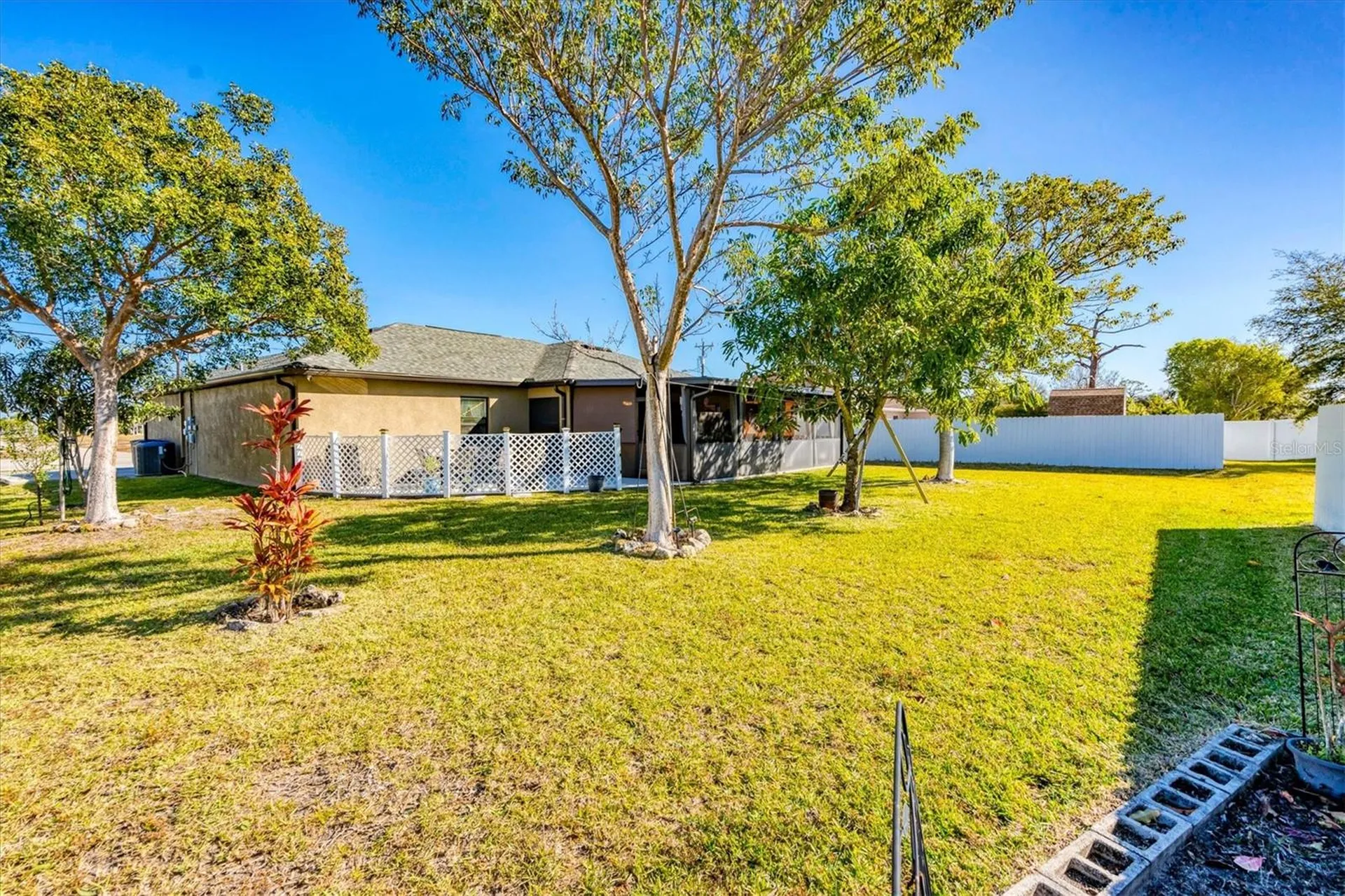 1826 SW Trafalgar Parkway Cape Coral FL 33991