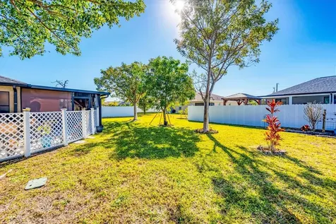 1826 SW Trafalgar Parkway Cape Coral FL 33991