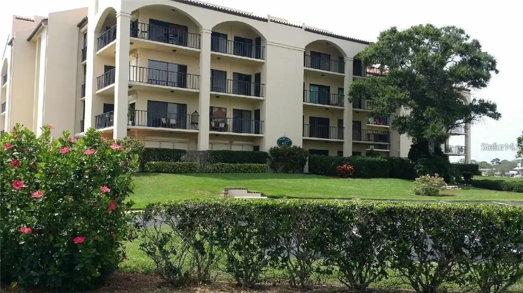 328 Mariner Drive Tarpon Springs FL 34689
