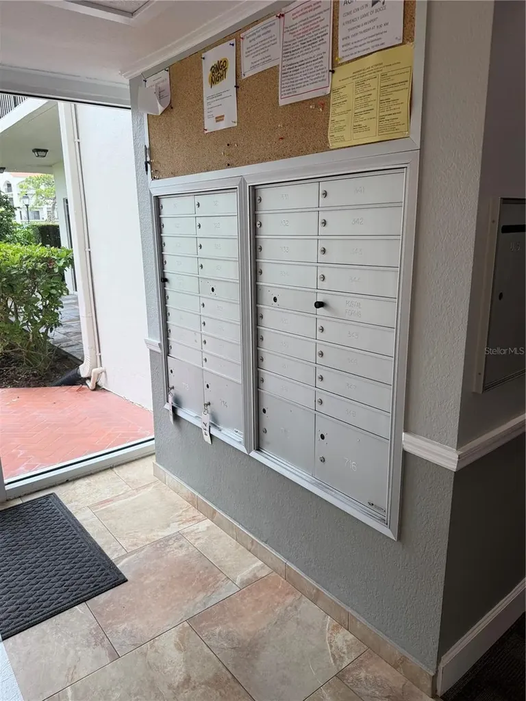 328 Mariner Drive Tarpon Springs FL 34689