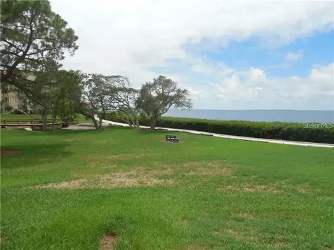328 Mariner Drive Tarpon Springs FL 34689