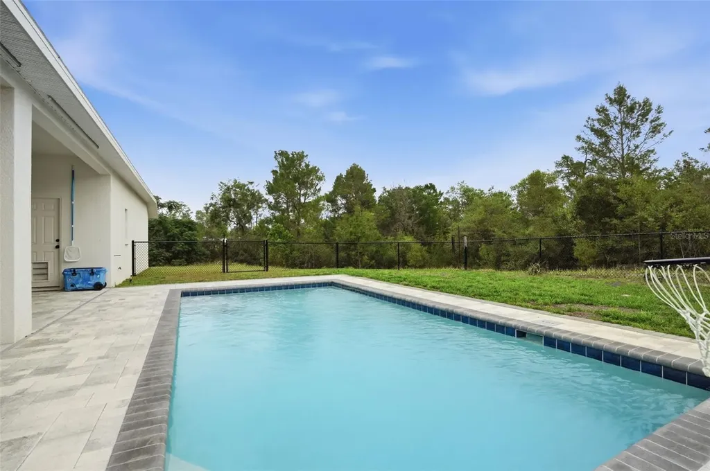 7279 Blackbird Avenue Weeki Wachee FL 34613