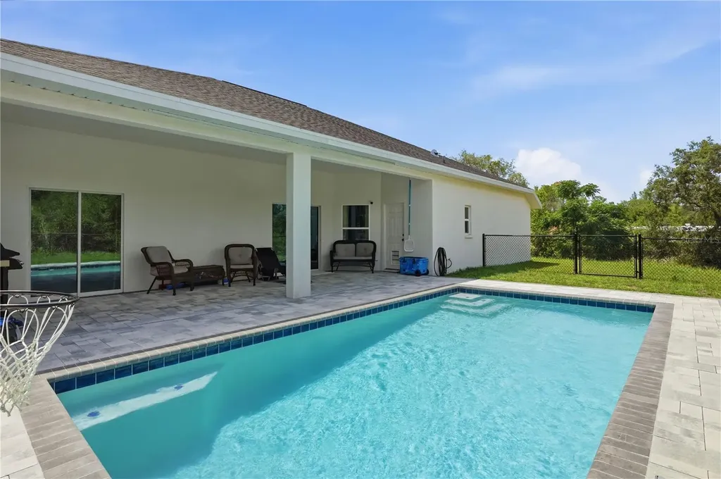 7279 Blackbird Avenue Weeki Wachee FL 34613