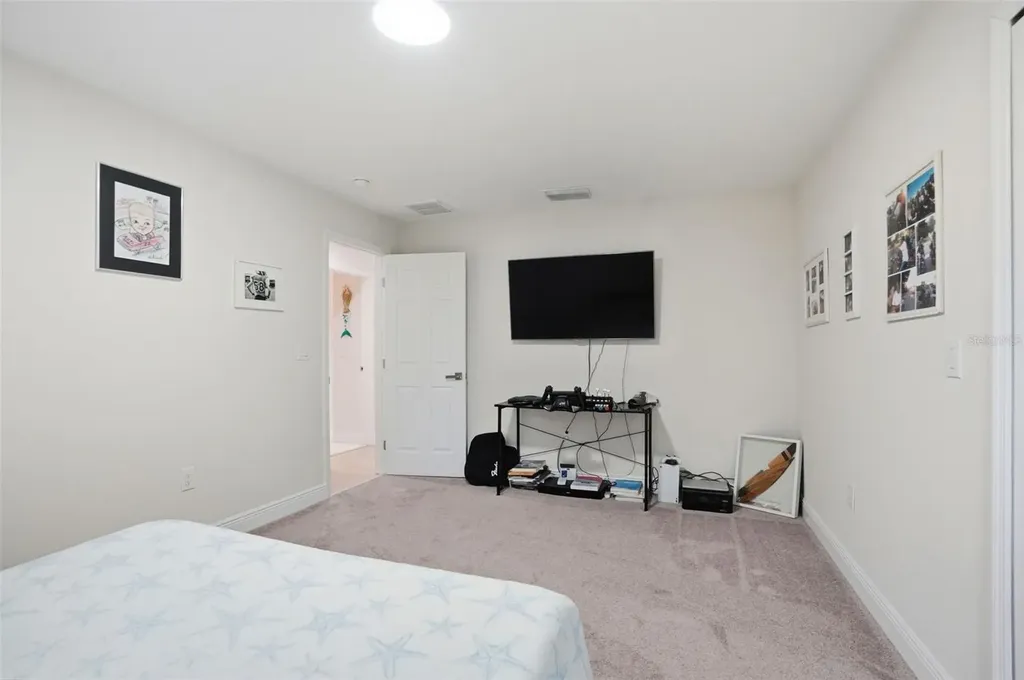 7279 Blackbird Avenue Weeki Wachee FL 34613