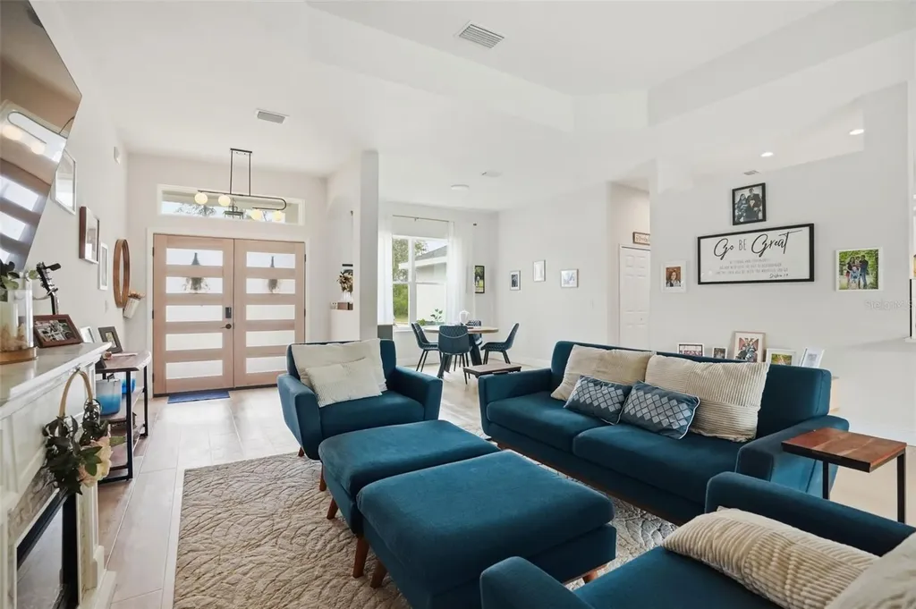 7279 Blackbird Avenue Weeki Wachee FL 34613