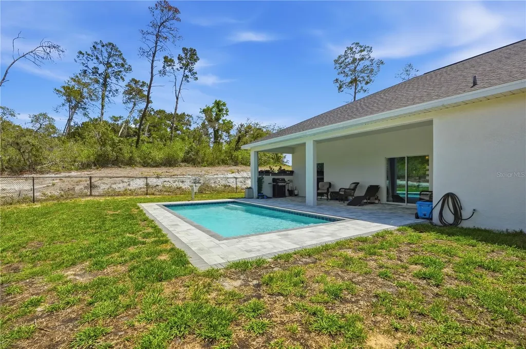 7279 Blackbird Avenue Weeki Wachee FL 34613