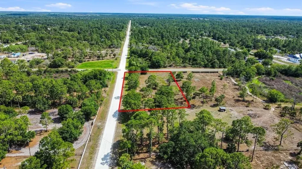 593 Hunting Club Avenue Clewiston FL 33440