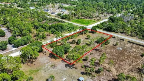593 Hunting Club Avenue Clewiston FL 33440