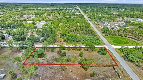 593 Hunting Club Avenue Clewiston FL 33440