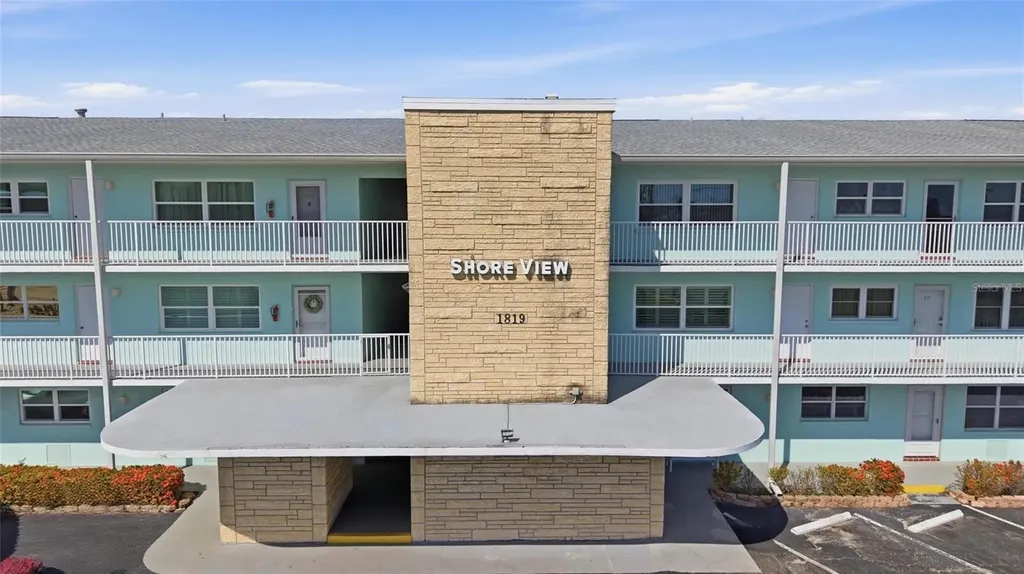 1819 Shore Drive S South Pasadena FL 33707