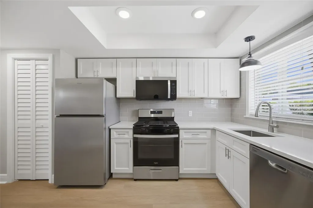1819 Shore Drive S South Pasadena FL 33707