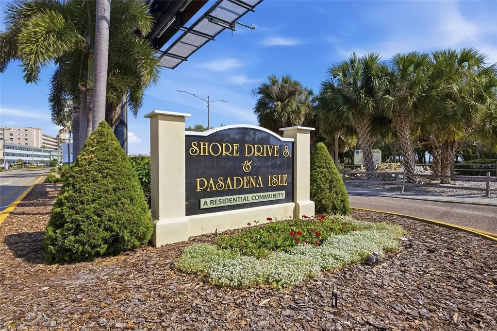 1819 Shore Drive S South Pasadena FL 33707