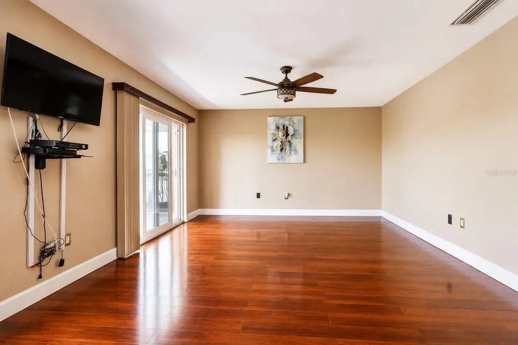 8804 Bay Pointe Drive Tampa FL 33615