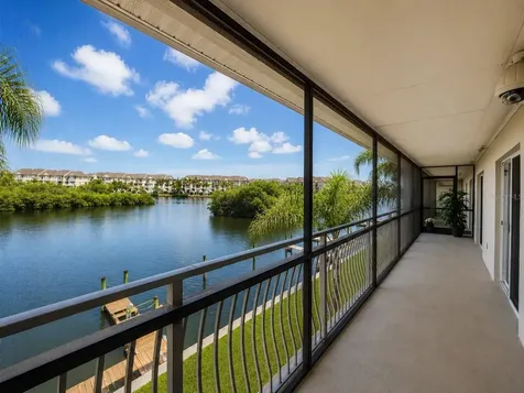 8804 Bay Pointe Drive Tampa FL 33615