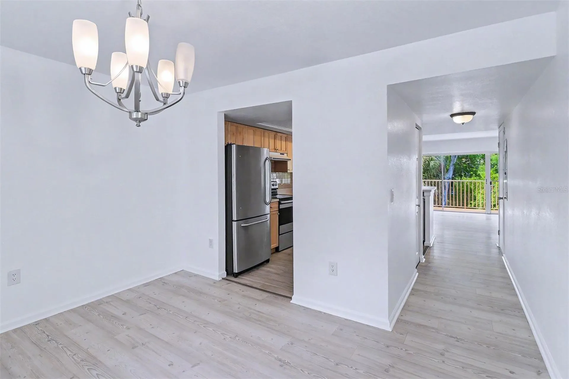 592 100th Avenue N St Petersburg FL 33702