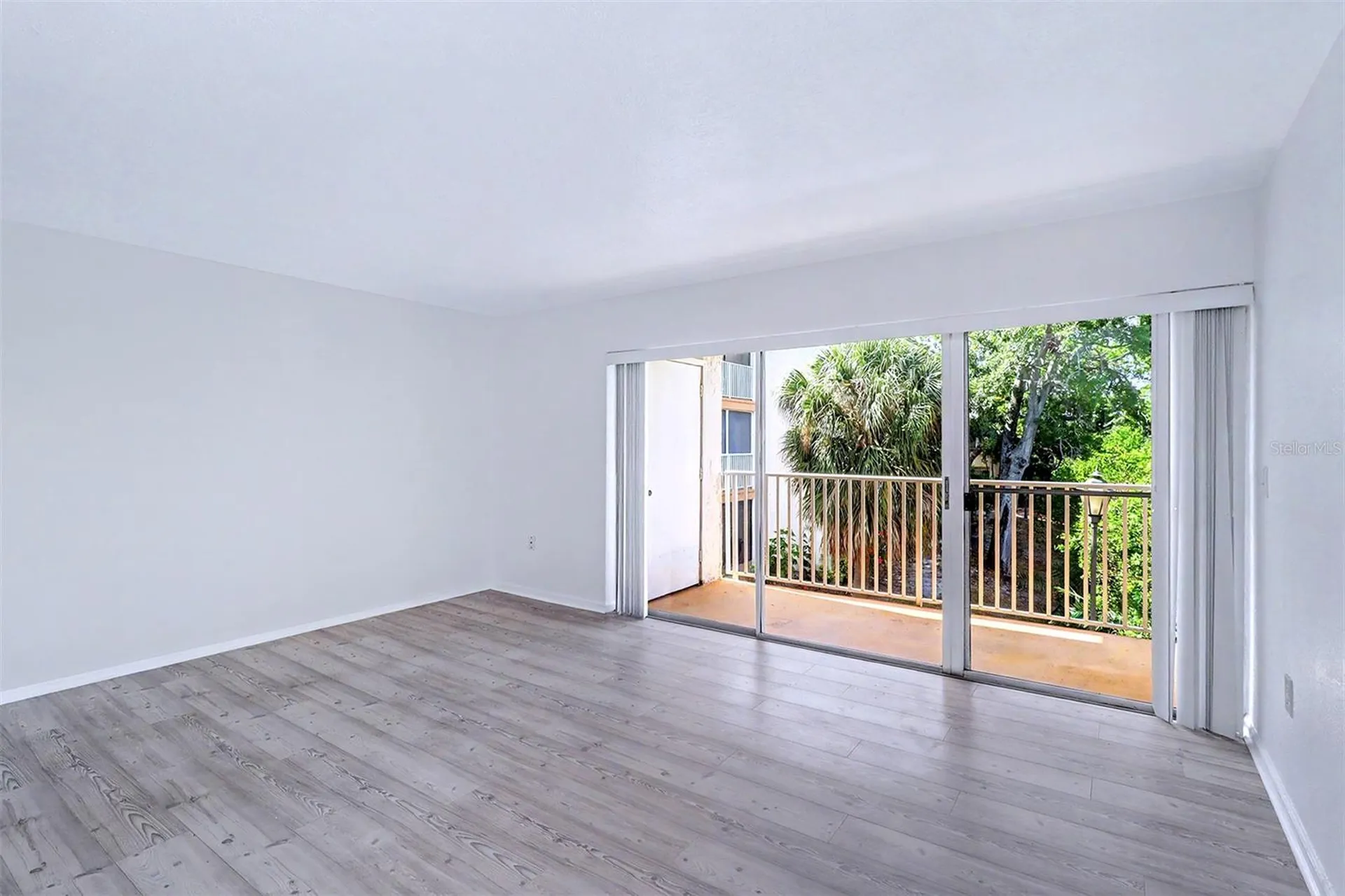 592 100th Avenue N St Petersburg FL 33702