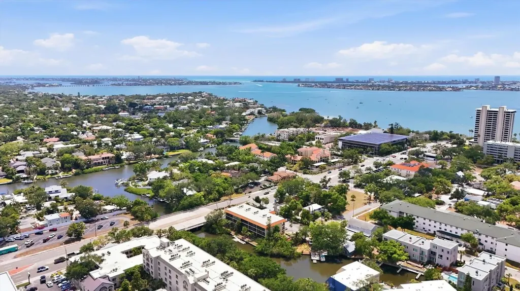 1650 Pine Tree Lane Sarasota FL 34236
