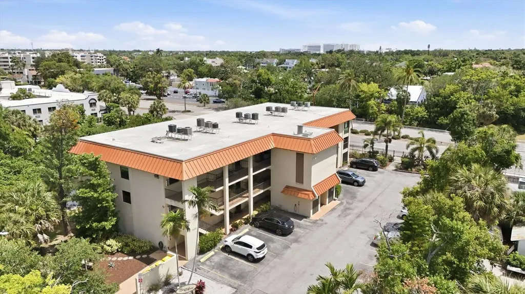 1650 Pine Tree Lane Sarasota FL 34236