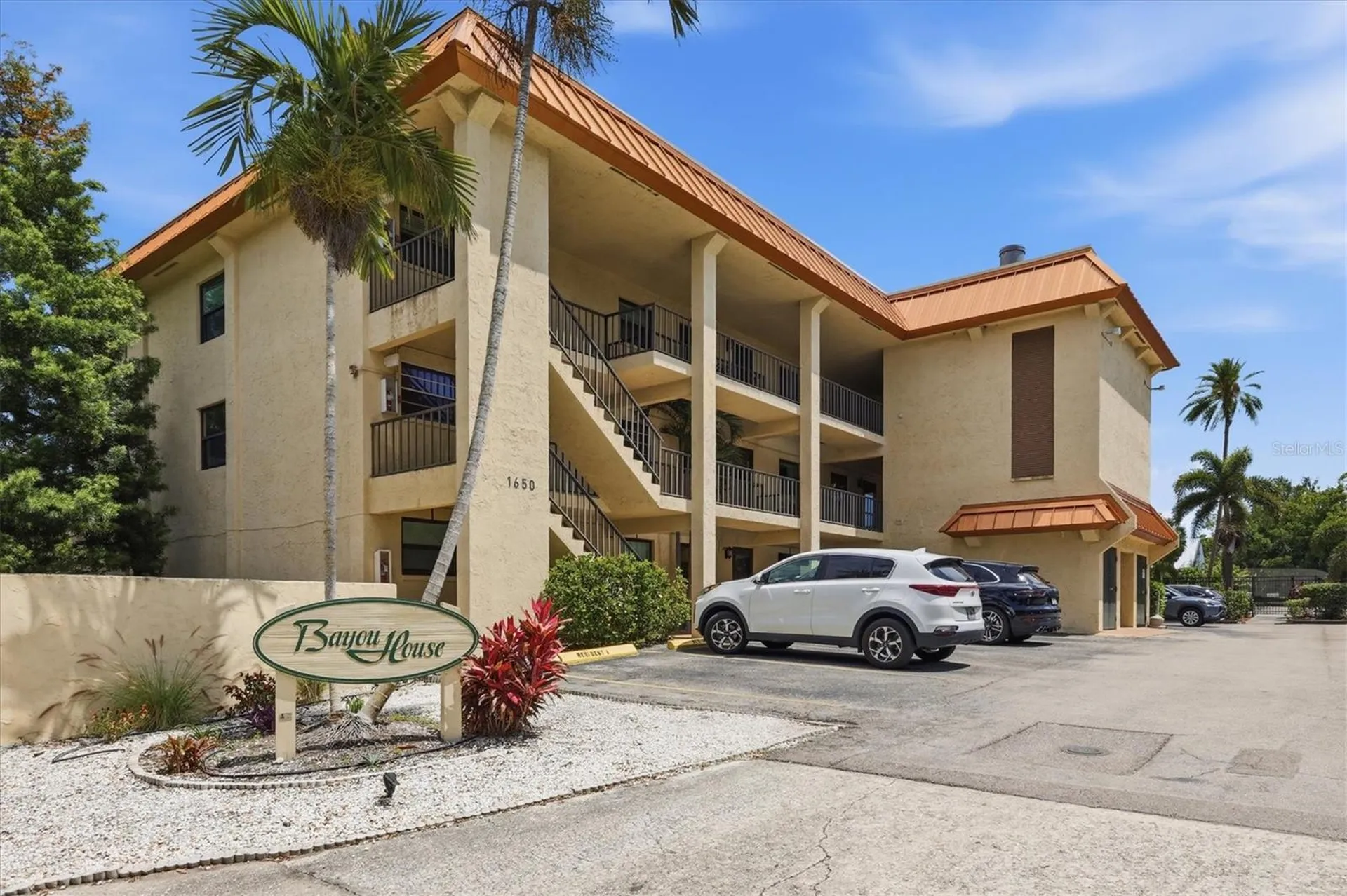 1650 Pine Tree Lane Sarasota FL 34236