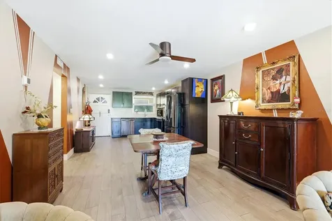 1650 Pine Tree Lane Sarasota FL 34236